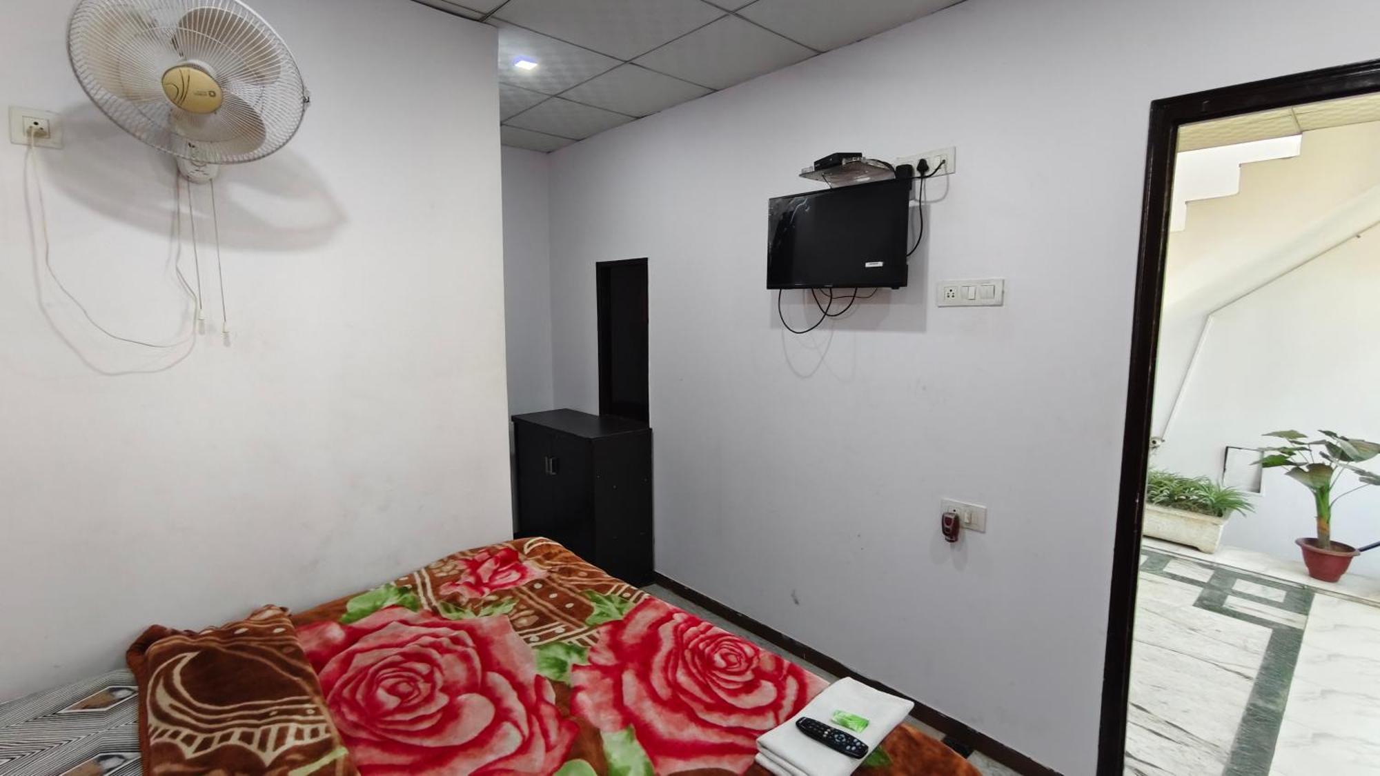 Rajdhani Guest House فريد آباد المظهر الخارجي الصورة