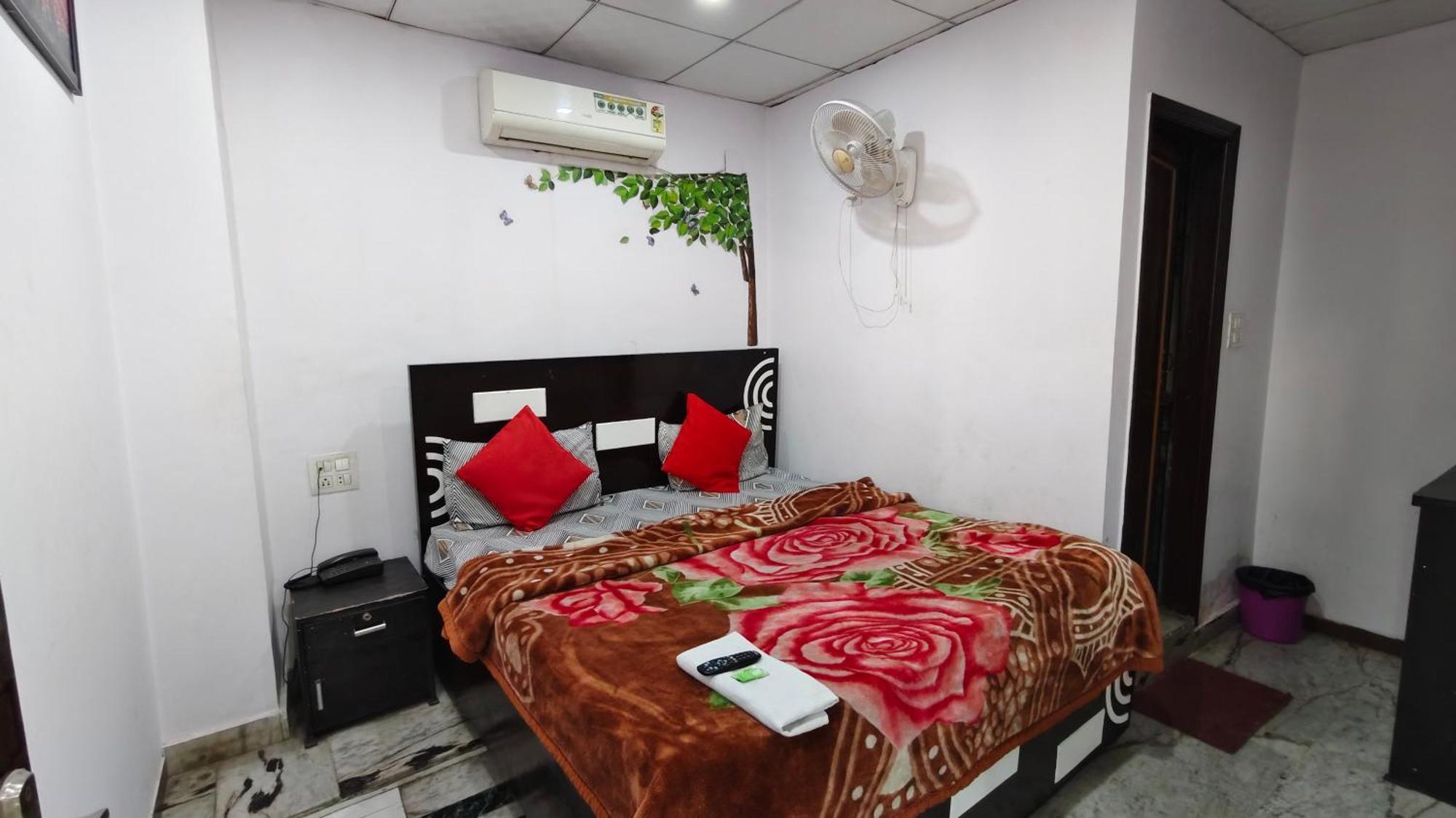 Rajdhani Guest House فريد آباد المظهر الخارجي الصورة